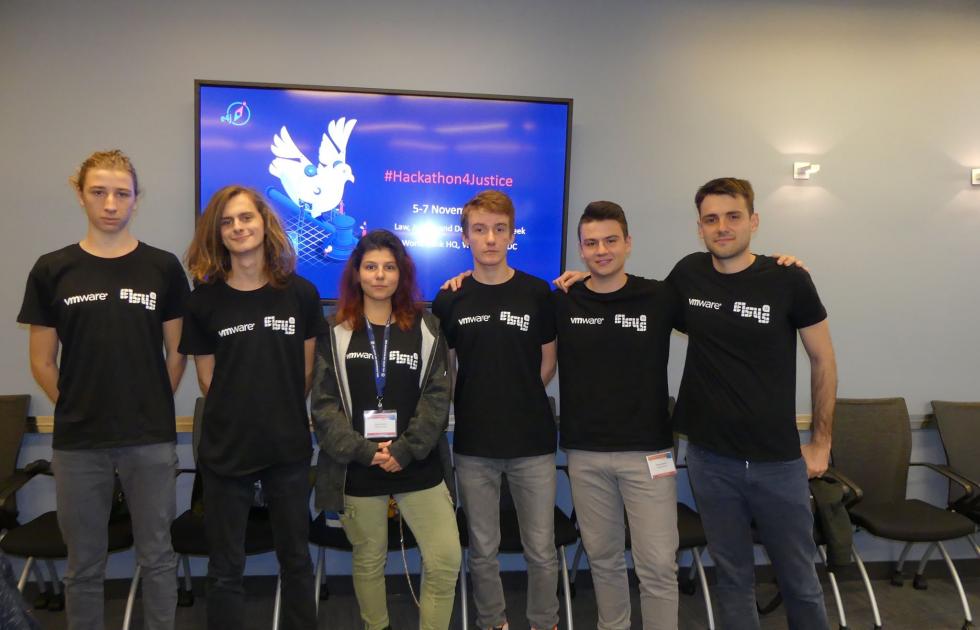 Ученици от ТУЕС на събитието Hackathon4Justice във Вашингтон